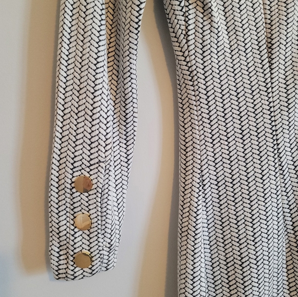 Dress with 3/4 Sleeves - Picture 5 of 5